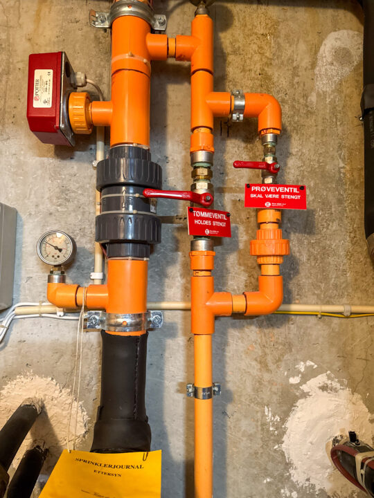 78481382334 F60F31F1 B459 4E56 8F1B EB00B7494301